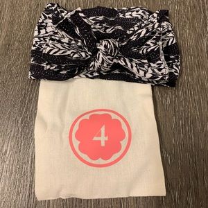 Baby Bling 2019 Advent Box — Day 4 Bow